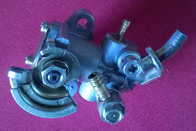 MZ oilpump (external injection line).jpg