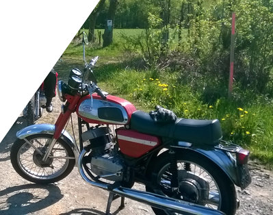 1976 Jawa 634 (350cc 2T twin).jpg