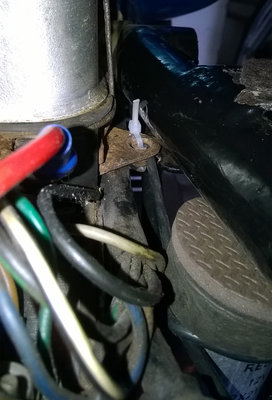 RH regulator + flasher relay.jpg